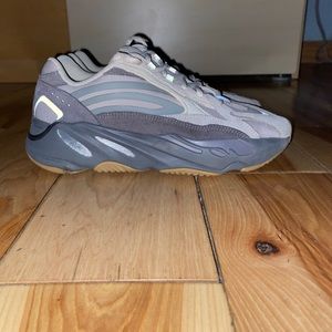 Adidas Yeezy Boost 700 V2 Tephra